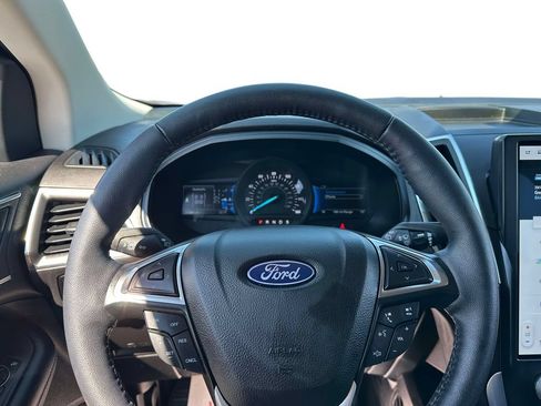 Used 2023 Ford Edge Titanium AWD/4WD image 17