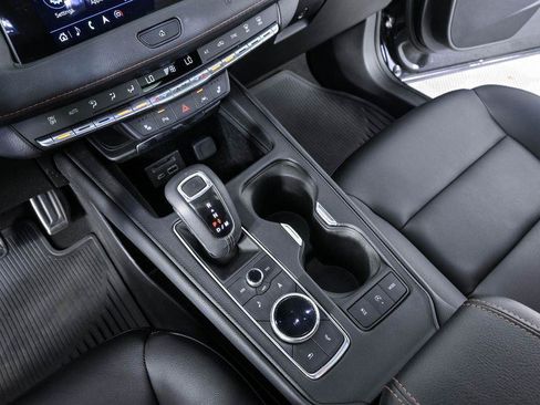 Used 2019 Cadillac XT4 Sport w/ Cold Weather Package FWD image 19