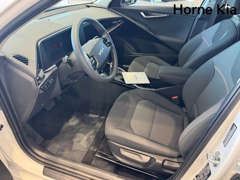 New 2026 Kia Niro LX FWD image 9