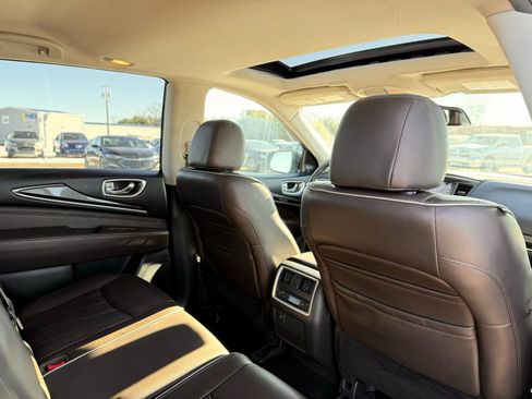 Used 2019 INFINITI QX60 Luxe w/ Essential Package image 23