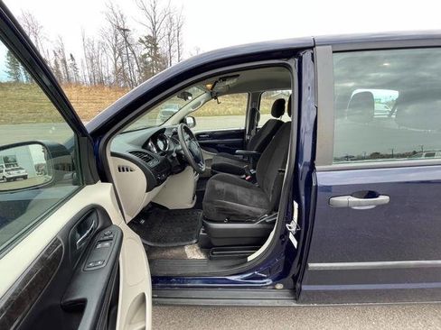 Used 2013 Dodge Grand Caravan American Value Package FWD image 20