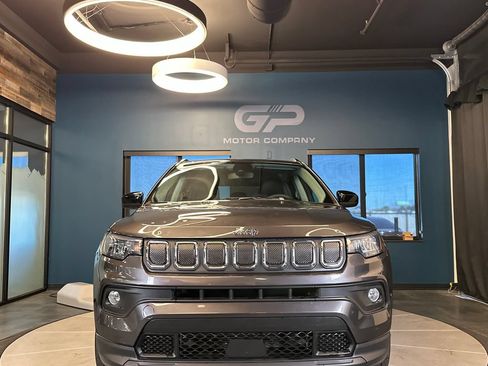 Used 2022 Jeep Compass Latitude AWD/4WD image 8