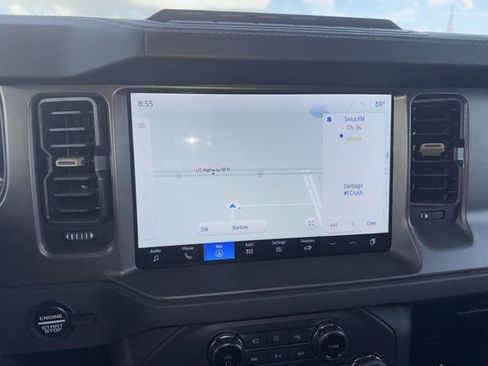 Used 2025 Ford Bronco Badlands image 11