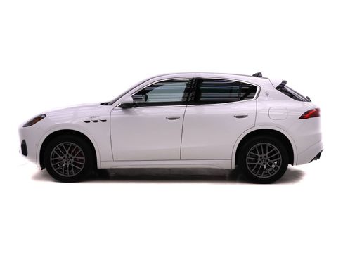 Used 2023 Maserati Grecale GT image 3