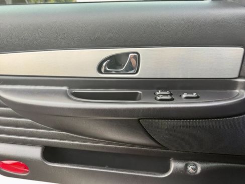 Used 2003 Ford Thunderbird Deluxe image 17