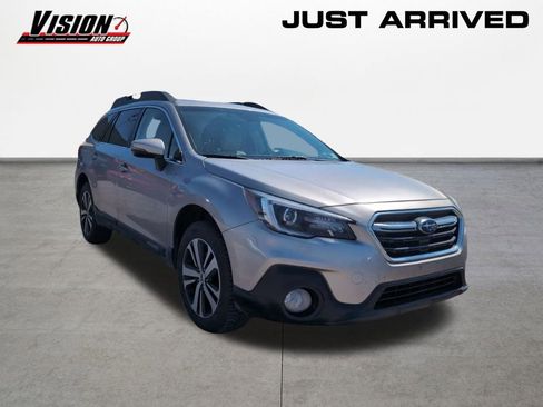 Used 2019 Subaru Outback 2.5i Limited image 3