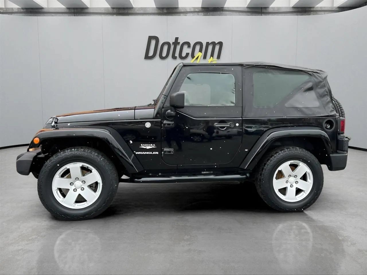 Used 2007 Jeep Wrangler Sahara AWD/4WD image 4