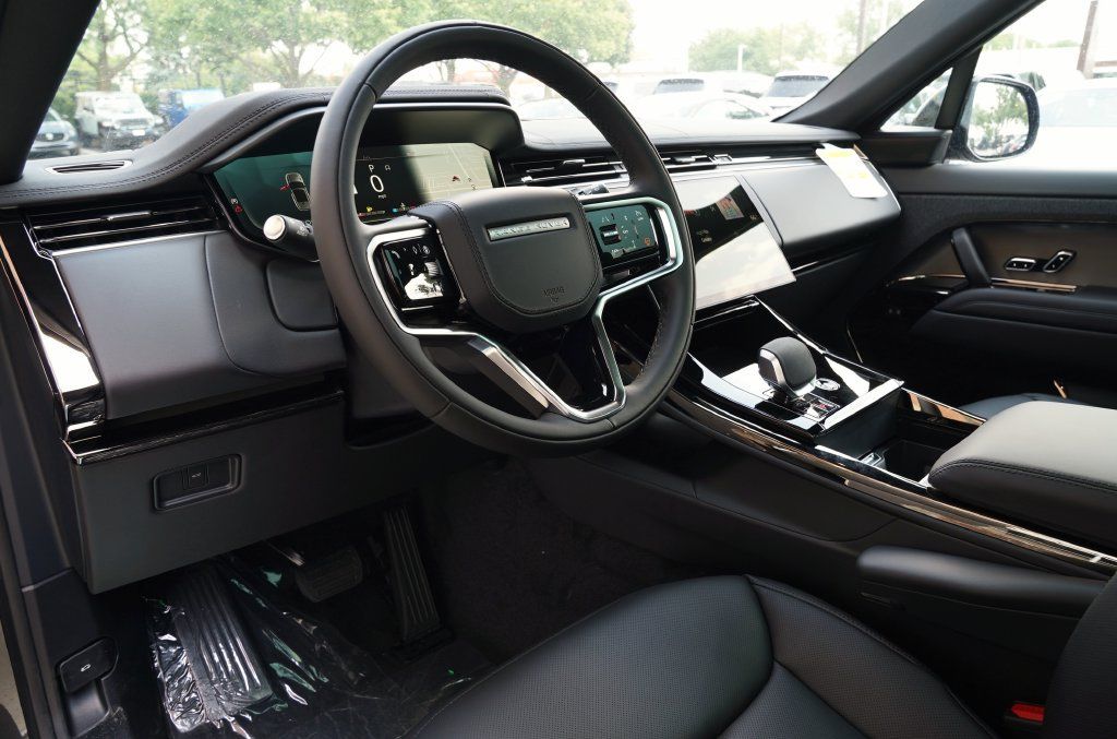 New 2026 Land Rover Range Rover Sport SE AWD/4WD image 14