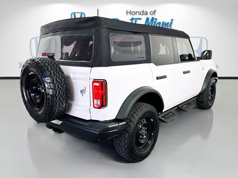 Used 2023 Ford Bronco Black Diamond image 6