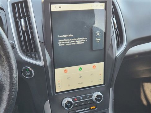 Used 2022 Ford Edge SE w/ Black Appearance Package image 16