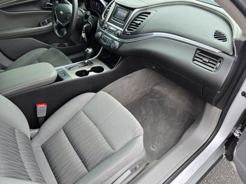 Used 2017 Chevrolet Impala LS image 27