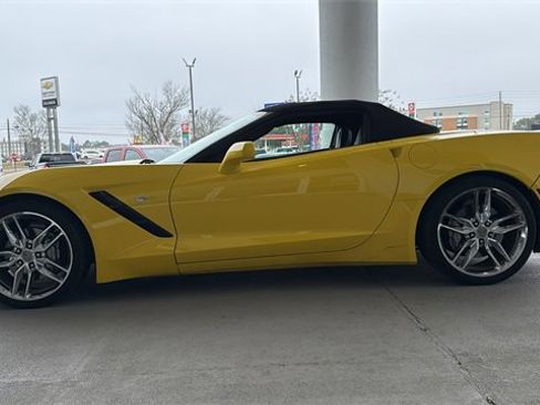 Used 2019 Chevrolet Corvette Stingray Convertible w/ 3LT Preferred Equipment Group image 3