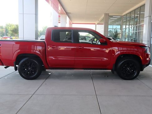 Used 2022 Nissan Frontier SV RWD image 9