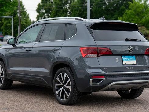 Certified 2023 Volkswagen Taos SE w/ Panoramic Sunroof Package AWD/4WD image 4