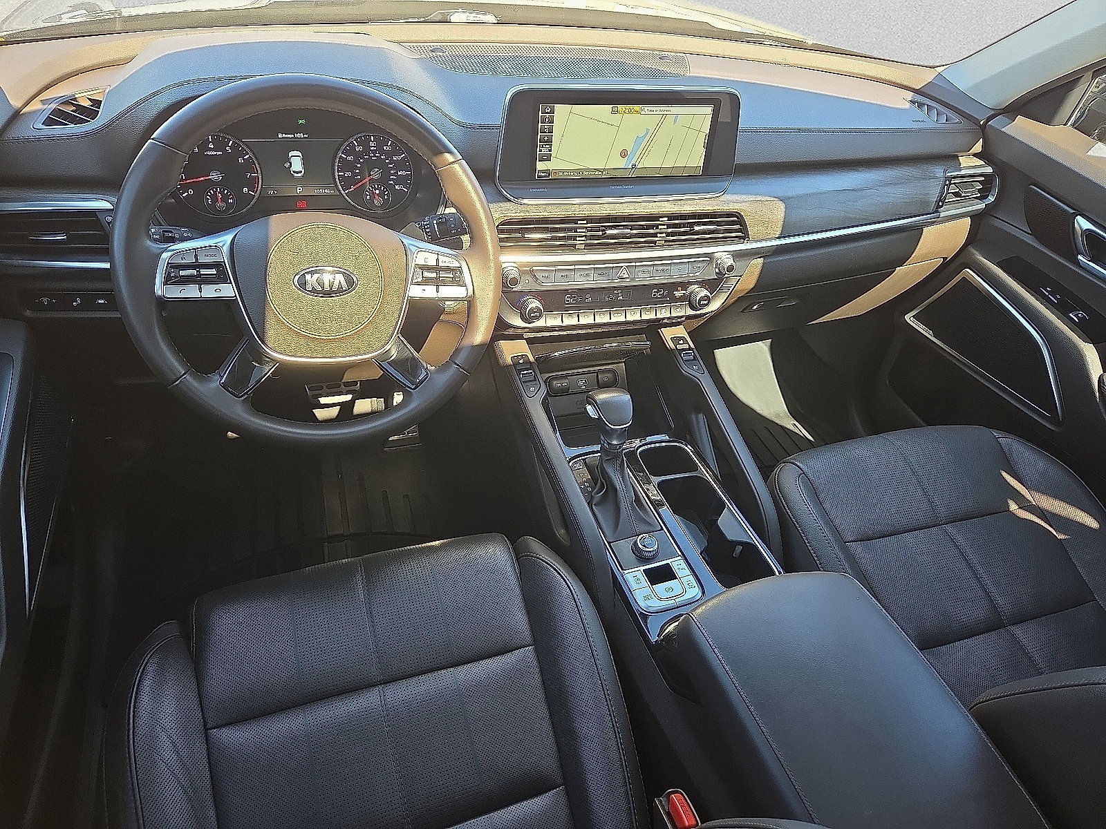Used 2020 Kia Telluride SX w/ Towing Package FWD image 12