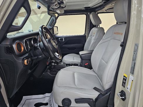 Used 2020 Jeep Gladiator Mojave AWD/4WD image 13