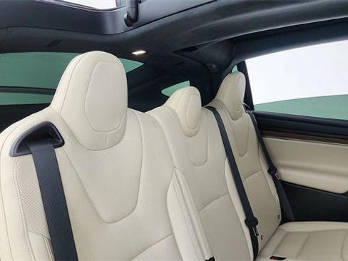 Used 2023 Tesla Model X image 24