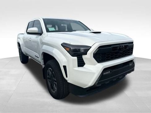 Used 2026 Toyota Tacoma TRD Sport image 1