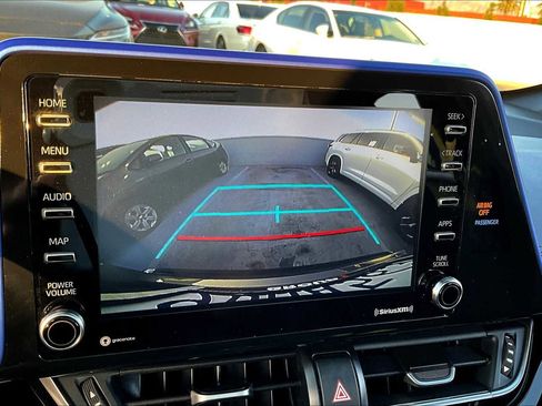 Used 2022 Toyota C-HR XLE image 26