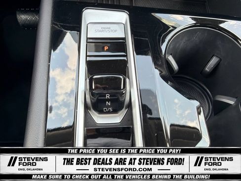 Used 2025 Volkswagen Atlas SE AWD/4WD image 26