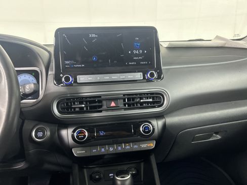 Used 2022 Hyundai Kona Limited image 24