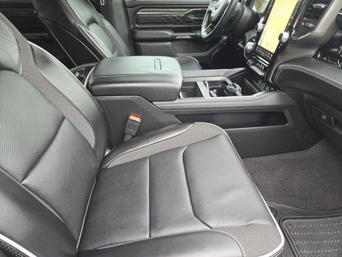 Used 2025 RAM 1500 Limited w/ Body Color Bumper Group AWD/4WD image 15
