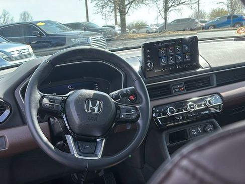 Used 2024 Honda Pilot Elite image 13