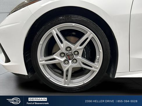 Used 2021 Chevrolet Corvette Stingray Coupe w/ 1LT RWD image 26
