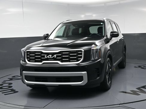 Used 2024 Kia Telluride S w/ S Sunroof Package FWD image 11