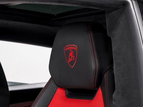 Used 2019 Lamborghini Urus image 21