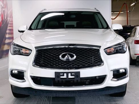 Used 2019 INFINITI QX60 Luxe w/ Essential Package image 5