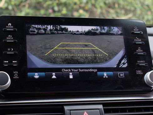 Used 2022 Honda Accord Touring image 31