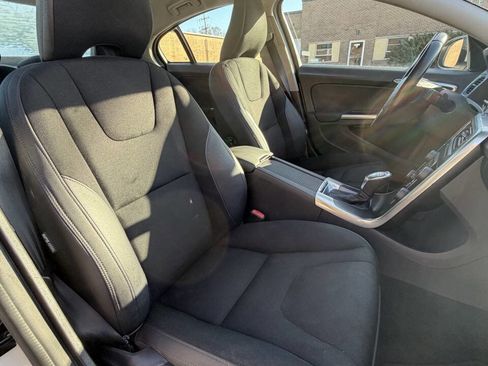Used 2013 Volvo S60 T5 image 11