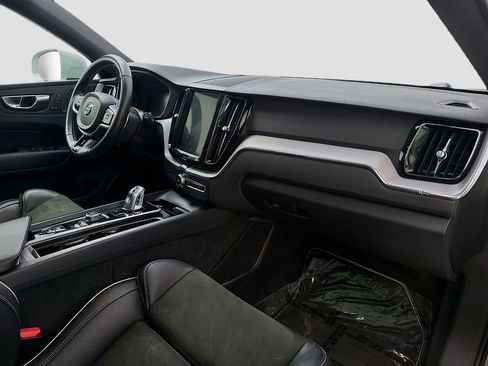Used 2019 Volvo XC60 T8 R-Design w/ Advanced Package AWD/4WD image 39