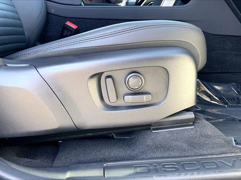 Used 2024 Land Rover Discovery Sport S image 35