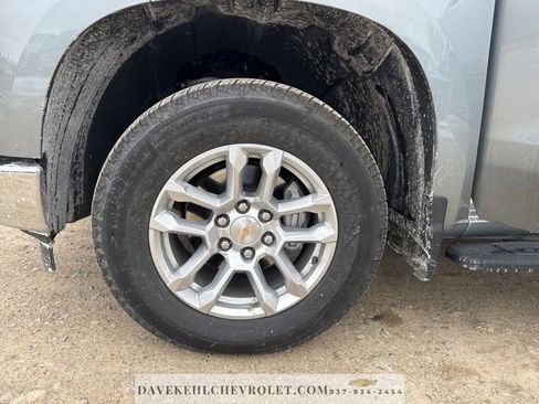 Used 2025 Chevrolet Silverado 1500 LT AWD/4WD image 58