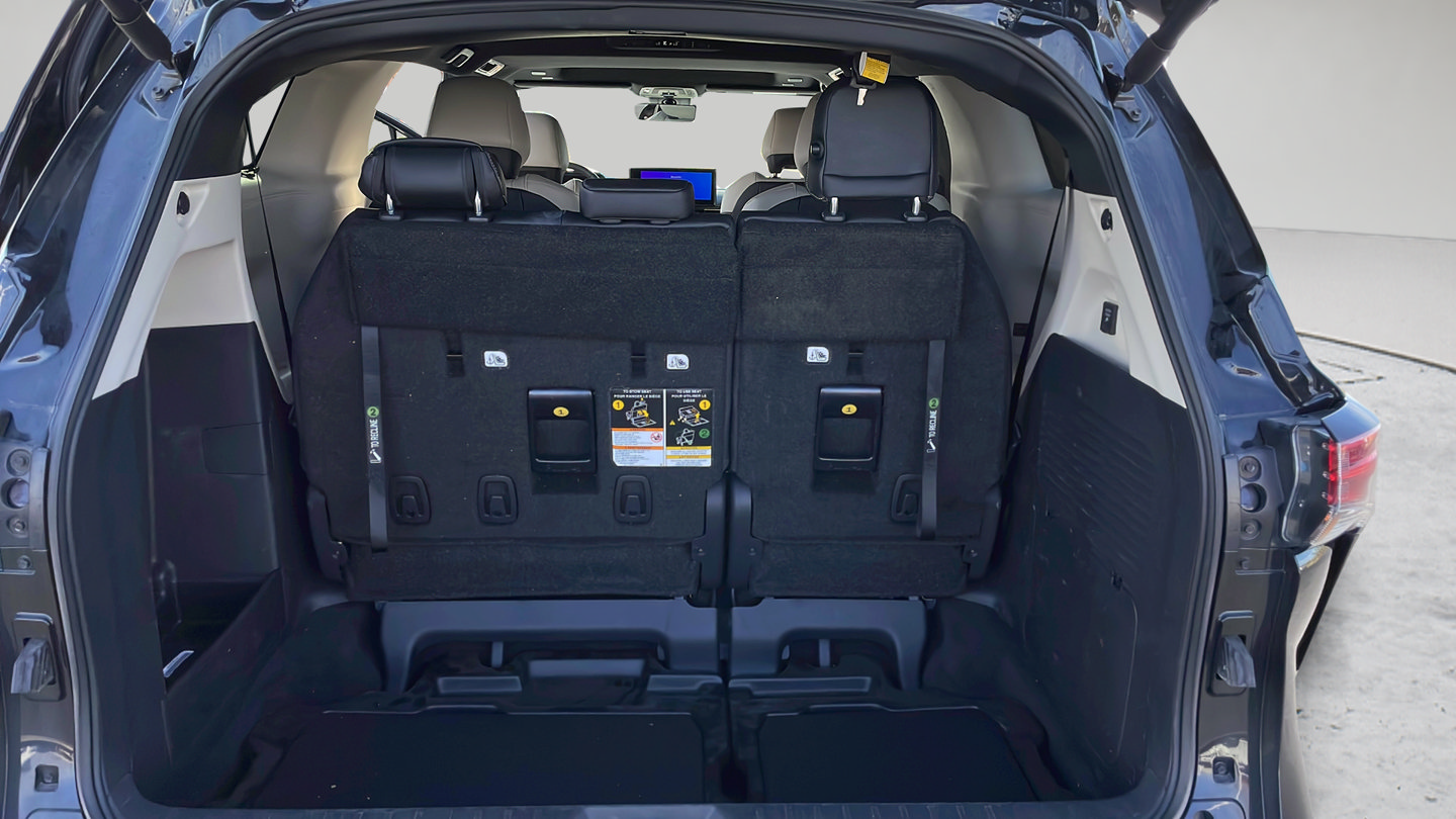 Certified 2026 Toyota Sienna Platinum AWD/4WD image 10
