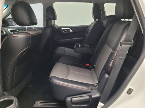 Used 2019 Nissan Pathfinder SL w/ Rock Creek Edition FWD image 18