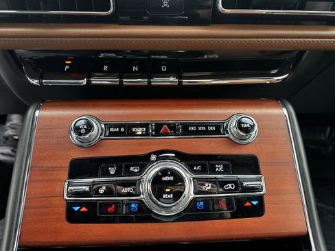 Certified 2023 Lincoln Aviator Reserve w/ Equipment Group 201A image 23