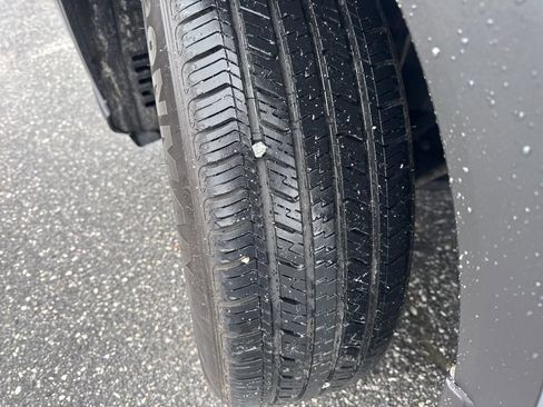 Used 2021 Toyota Highlander XLE image 34