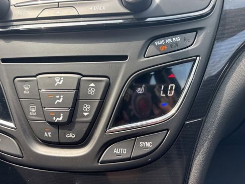 Used 2016 Buick Regal Premium image 27