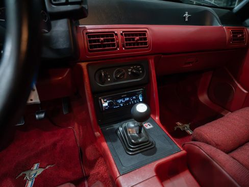 Used 1990 Ford Mustang GT RWD image 15