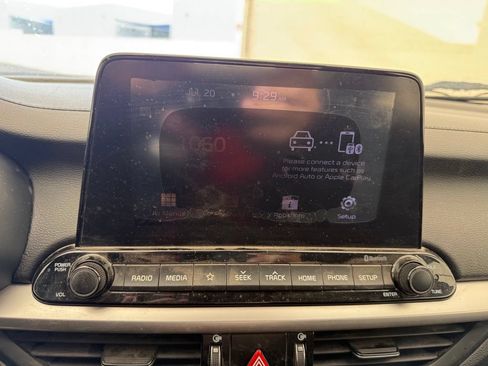 Used 2020 Kia Forte LXS FWD image 25