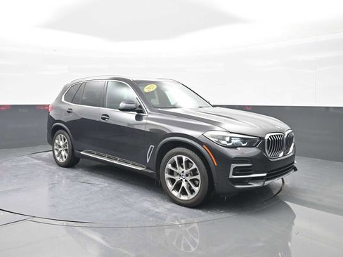 Used 2023 BMW X5 sDrive40i w/ Premium Package image 1