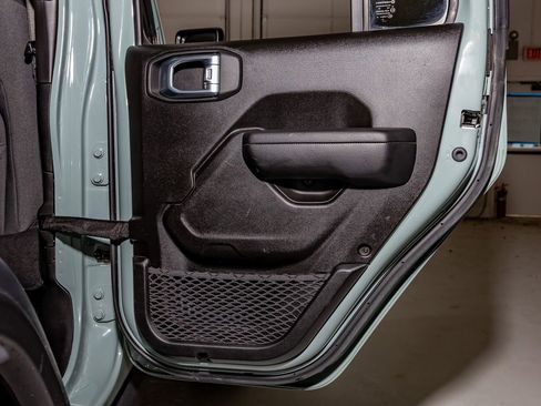 Used 2024 Jeep Wrangler Willys image 39