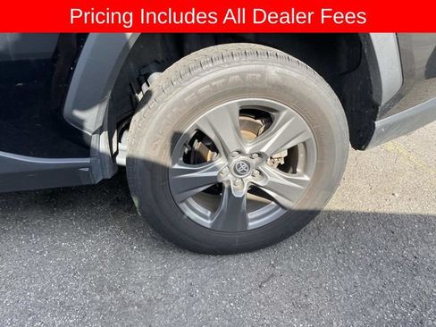 Used 2024 Toyota RAV4 XLE AWD/4WD image 3