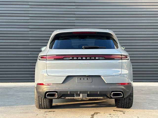 Certified 2026 Porsche Cayenne AWD/4WD image 6
