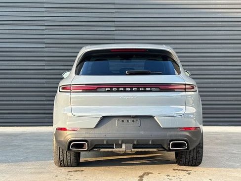 Certified 2026 Porsche Cayenne AWD/4WD image 6