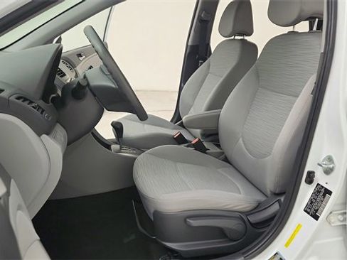 Used 2015 Hyundai Accent GLS image 18