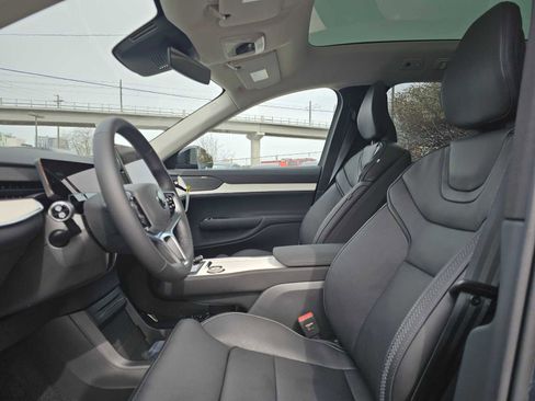 New 2026 Volvo EX90 Ultra image 23